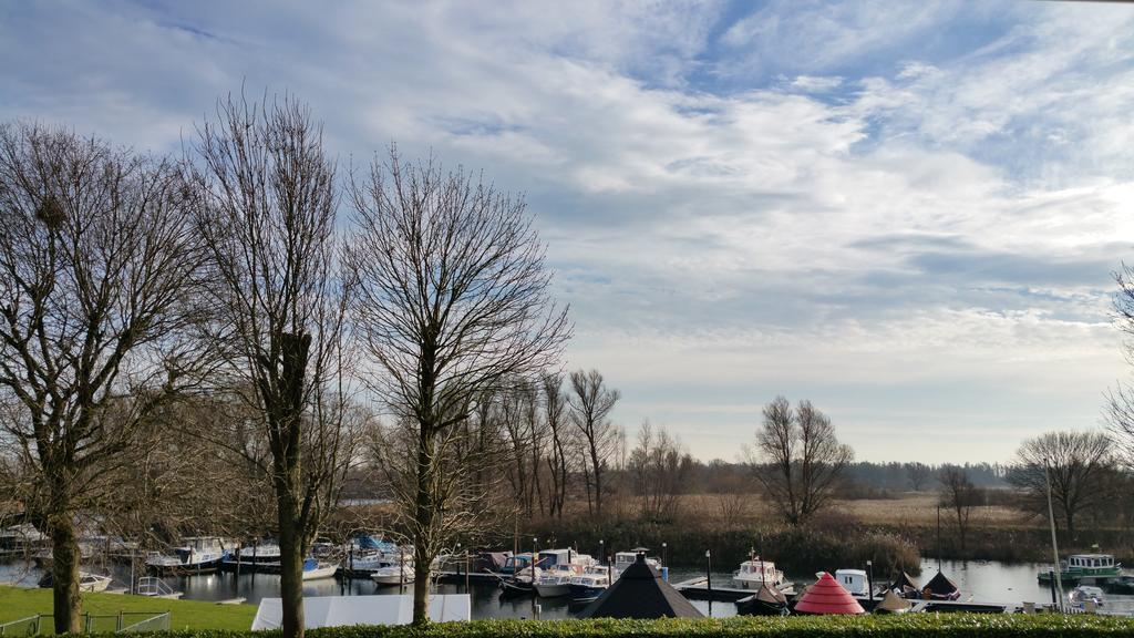 De Brabantse Biesbosch Hotel Werkendam Kültér fotó